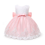 vestido rosa bebê